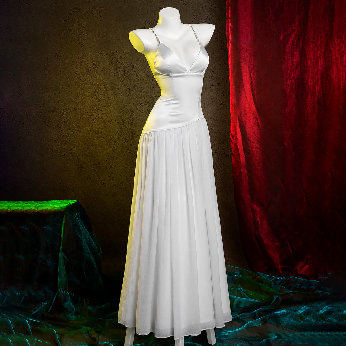 Joker: Folie à Deux Harley Quinn White Dress Cosplay Costume Costume - Tophatter Daily Deals