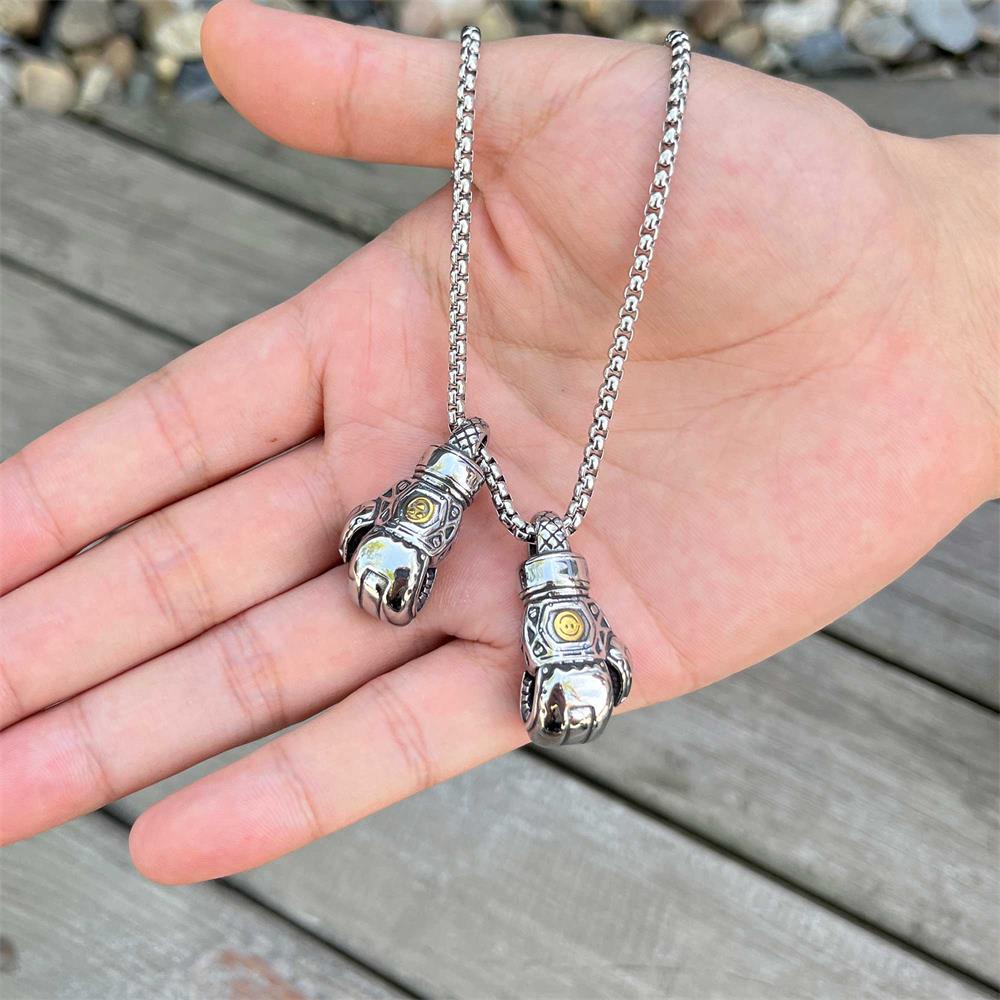 Pathfinder Heirloom Metal Necklace - Tophatter Daily Deals