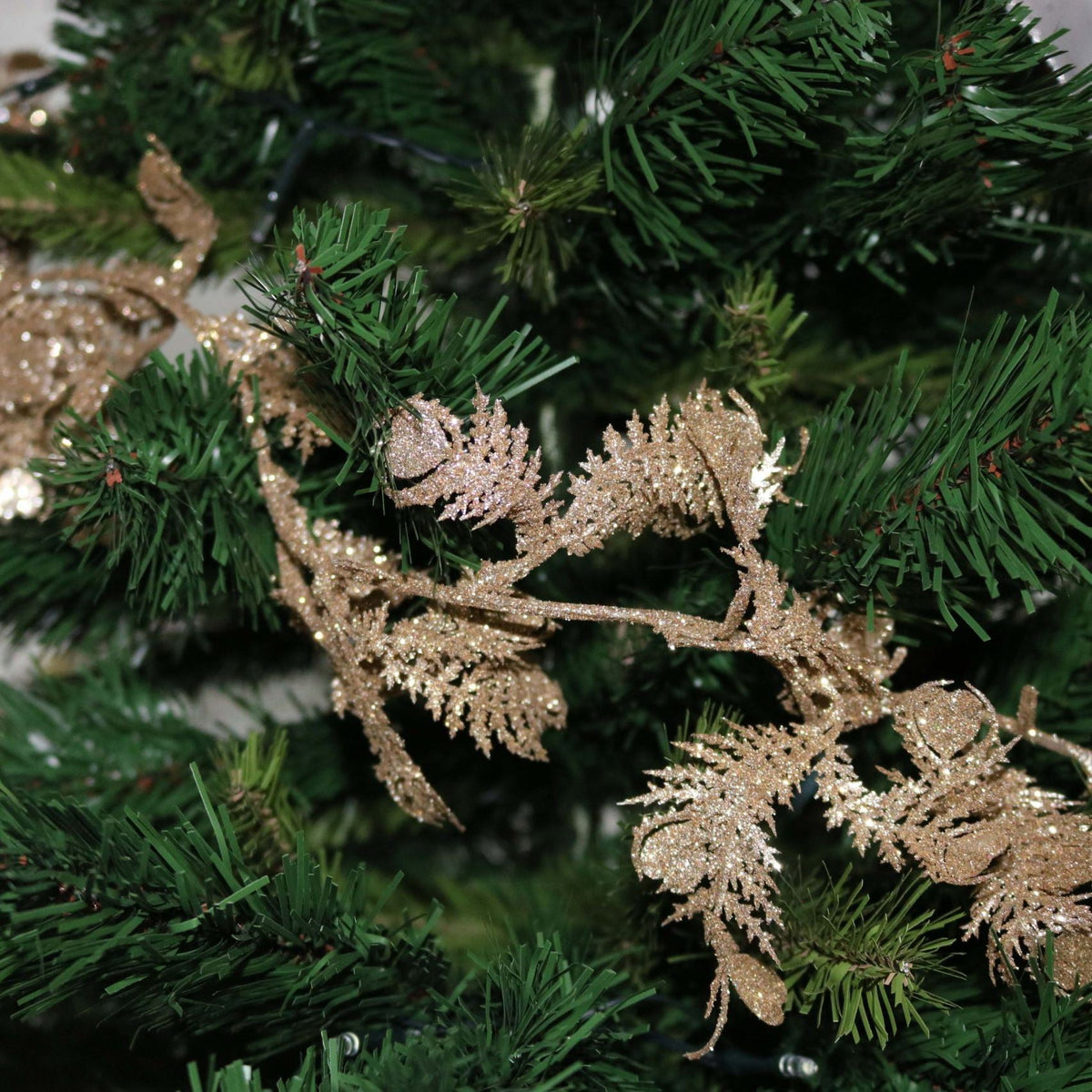 170cm Gold Leaf Garland Glitter Garland Christmas | Artificial Vine Christmas Tree Garlands | Leaf Garland - Design Varies One Supplied Garland - Tophatter Daily Deals
