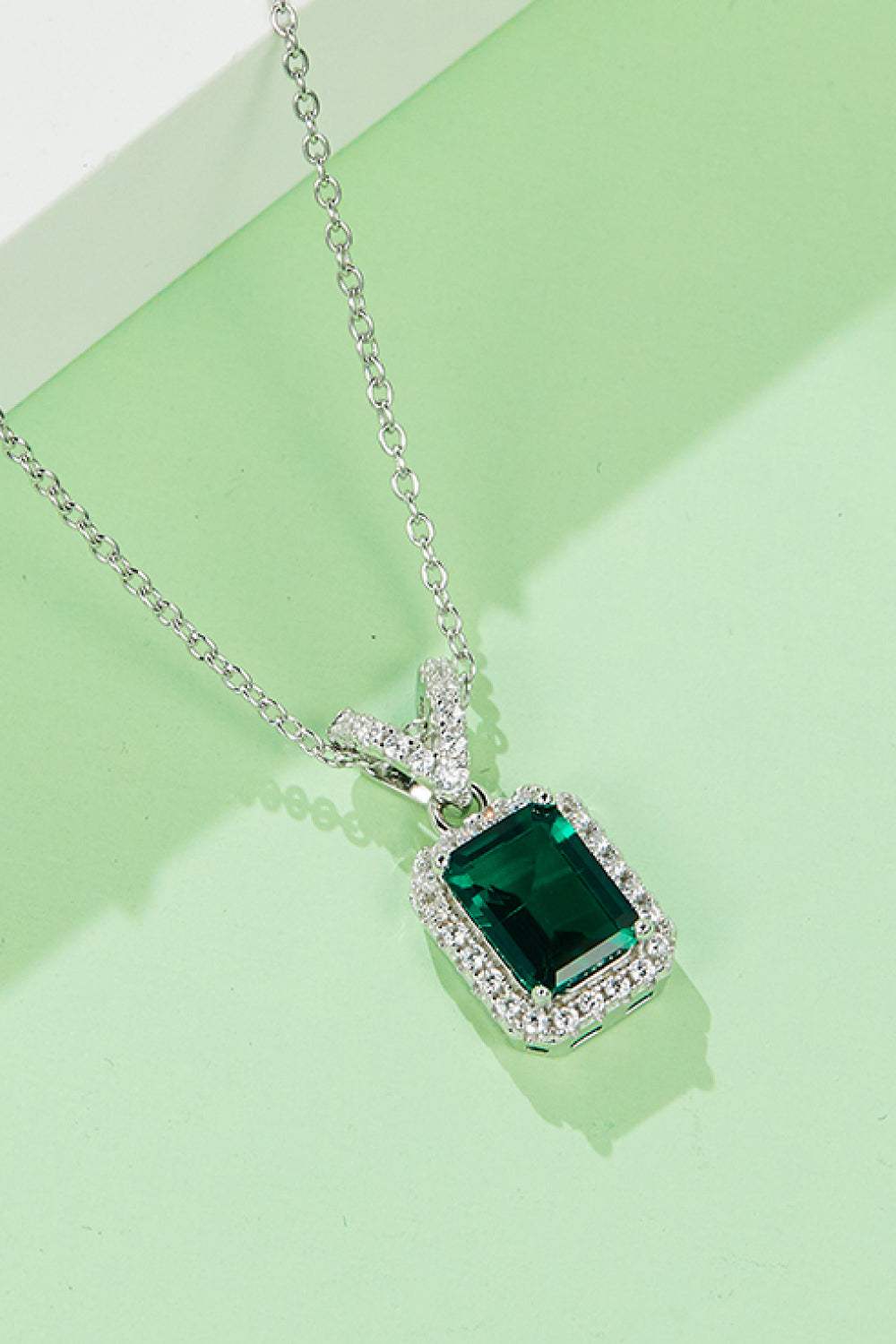 Adored 1.25 Carat Lab-Grown Emerald Pendant Necklace Necklaces - Tophatter Daily Deals