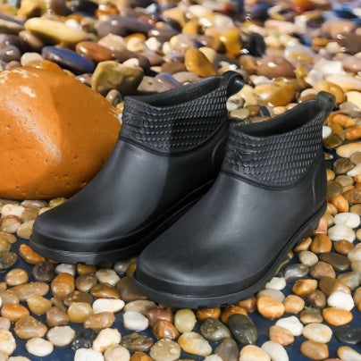 Anti-smashing And Anti-stab Wound In-tube Steel-soled Rain Boots Water Shoes Pure black 0 - Tophatter Daily Deals