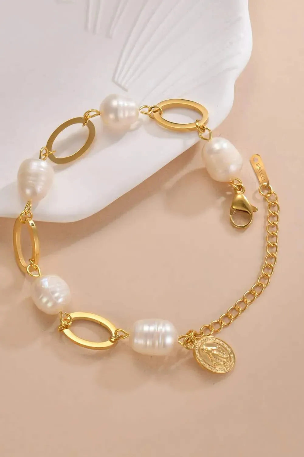 14K Gold-plated Lobster Closure Freshwater Pearl Bracelet Gold One Size Bracelets - Tophatter Daily Deals