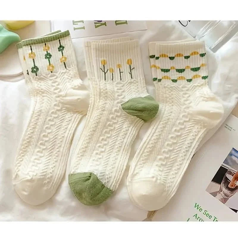 5-Pairs: Stylish Retro Floral Socks Women's Socks & Hosiery - Tophatter Daily Deals