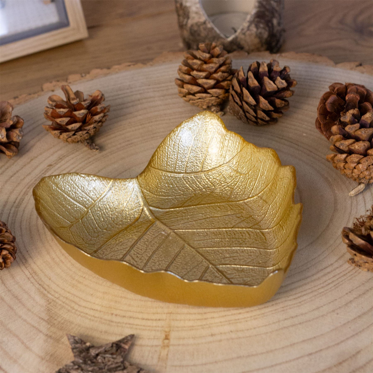 Gold Glass Leaf Trinket Bowl | Botanical Vanity Plate Trinket Dish - 16x14cm Trinket Dish - Tophatter Daily Deals