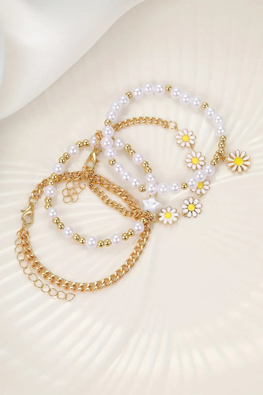 White 4pcs Daisy Pearl Beaded Chain Bracelet Set Bracelets - Tophatter Daily Deals