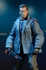 Terminator - Ultimate T800 Tech Noir Collectible Figure - Tophatter Daily Deals