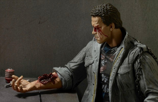 Terminator - Ultimate T800 Tech Noir Collectible Figure - Tophatter Daily Deals