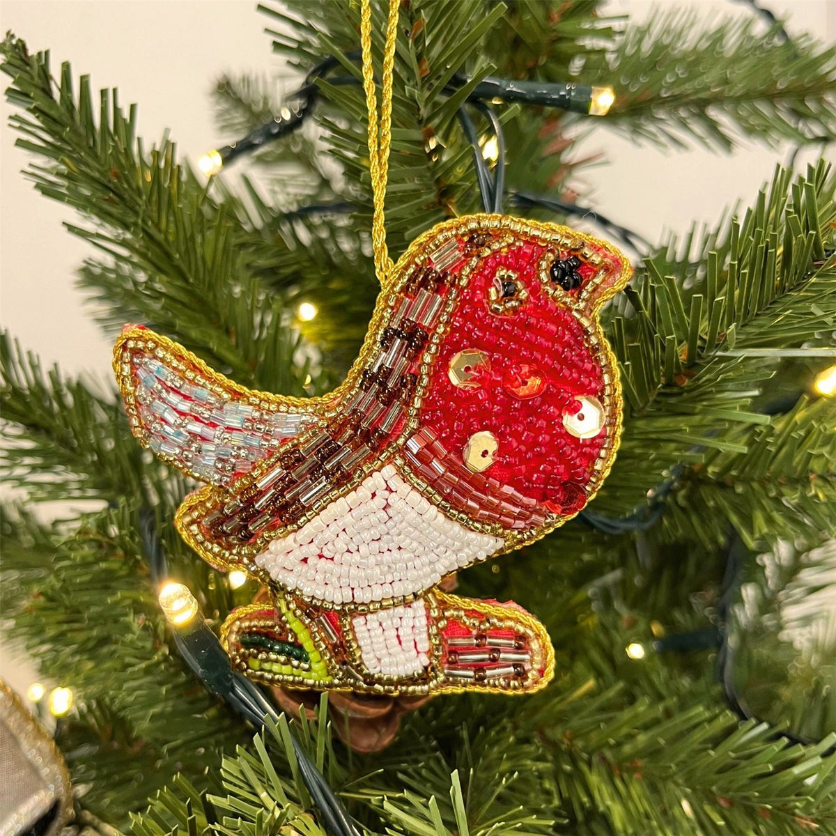 Christmas Tree Beaded Robin Bauble | Christmas Tree Hanging Ornament - 10cm Baubles - Tophatter Daily Deals