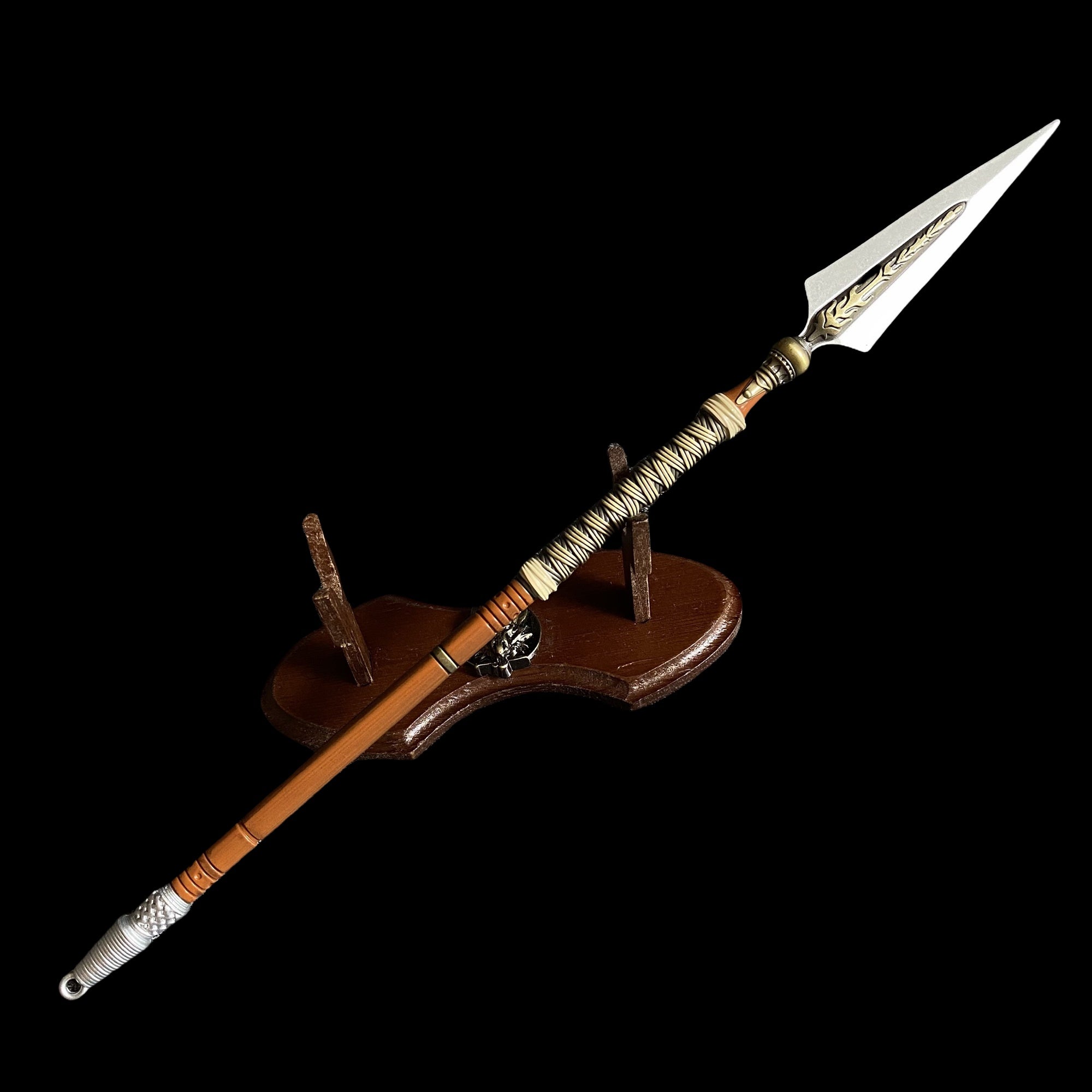 Dark Ruler's Great Shield Rough-tooth Saw The Spear of Resurrection Metal Replica Spear With Stand - Tophatter Daily Deals