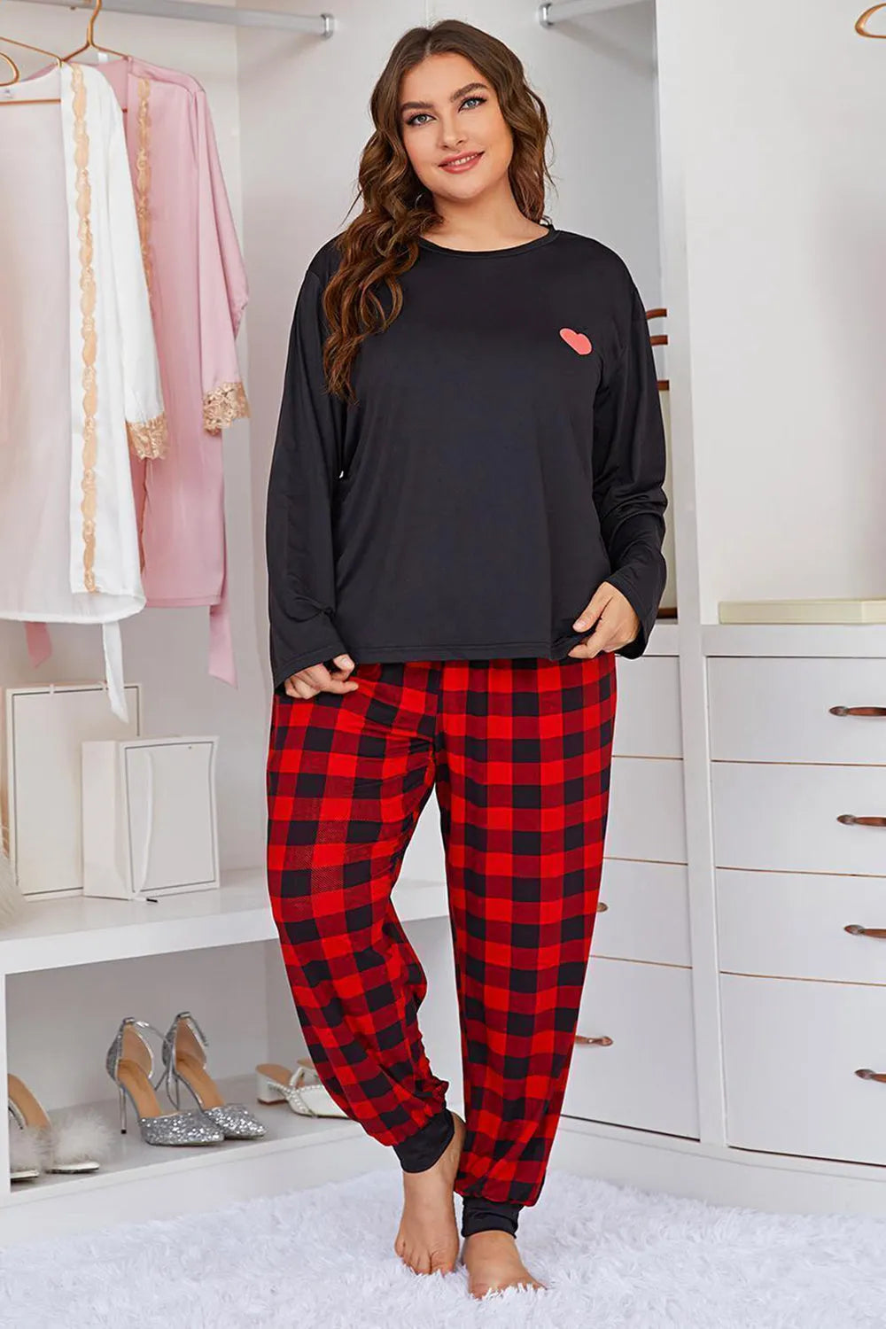 Plus Size Heart Graphic Top and Plaid Joggers Lounge Set Black Loungewear Sets - Tophatter Daily Deals