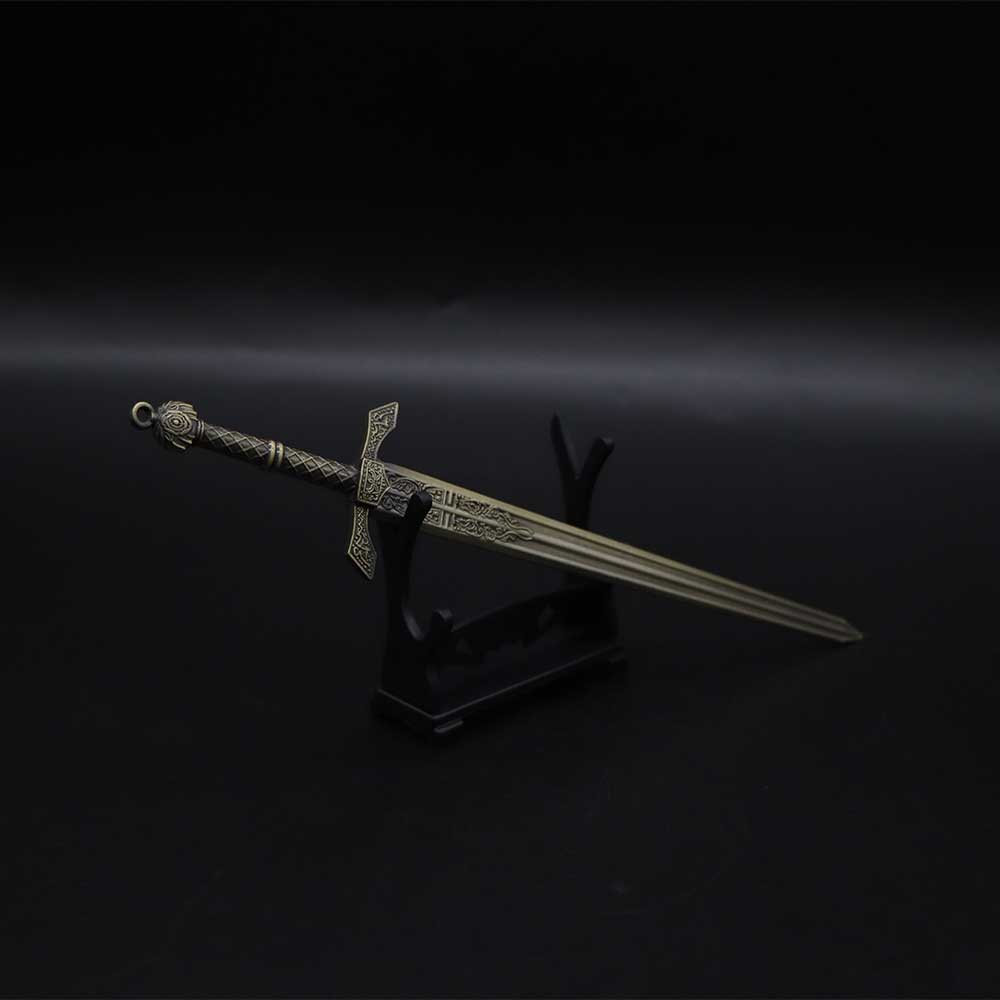 Giant Sword Of Exiled Knight - Tophatter Daily Deals