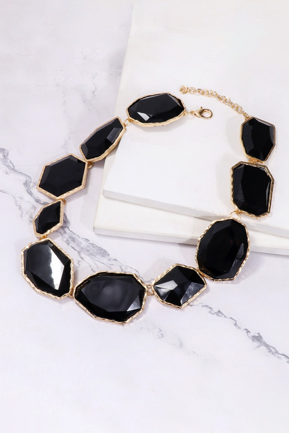 Geometrical Shape Zinc Alloy Frame Resin Necklace Necklaces - Tophatter Daily Deals