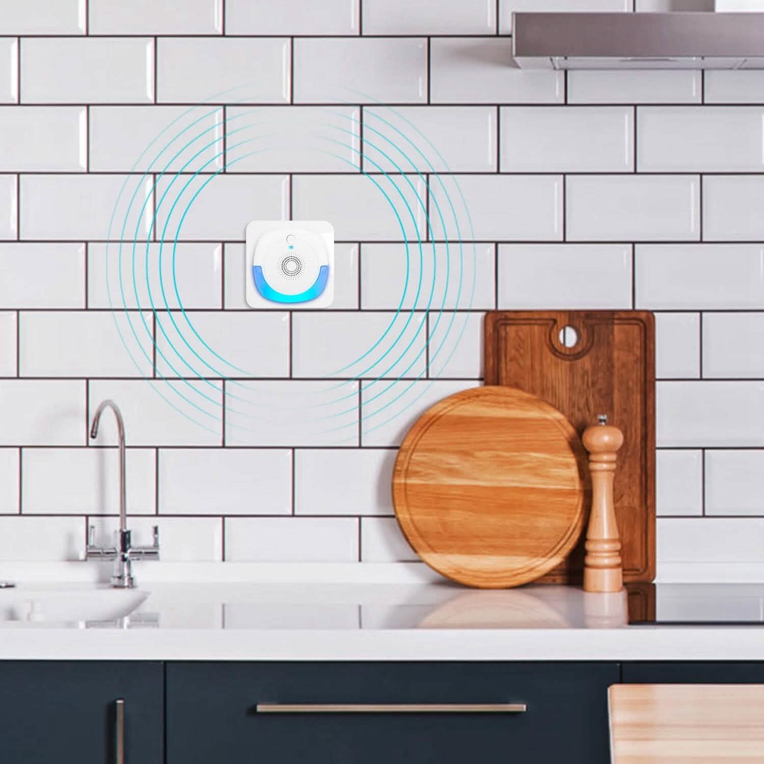 6-Pack: Ultrasonic Pest Repellers Plug-In Indoor Pest Control Mouse Repellent Pest Control - Tophatter Daily Deals