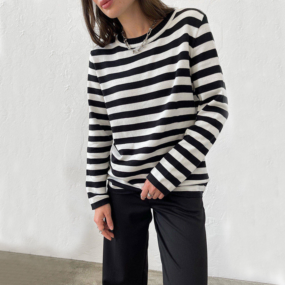 Lightweight Women’s Long Sleeve Sweater - Striped Knit Black 3D Changing Face Moving Picture Frame - Tophatter Daily Deals