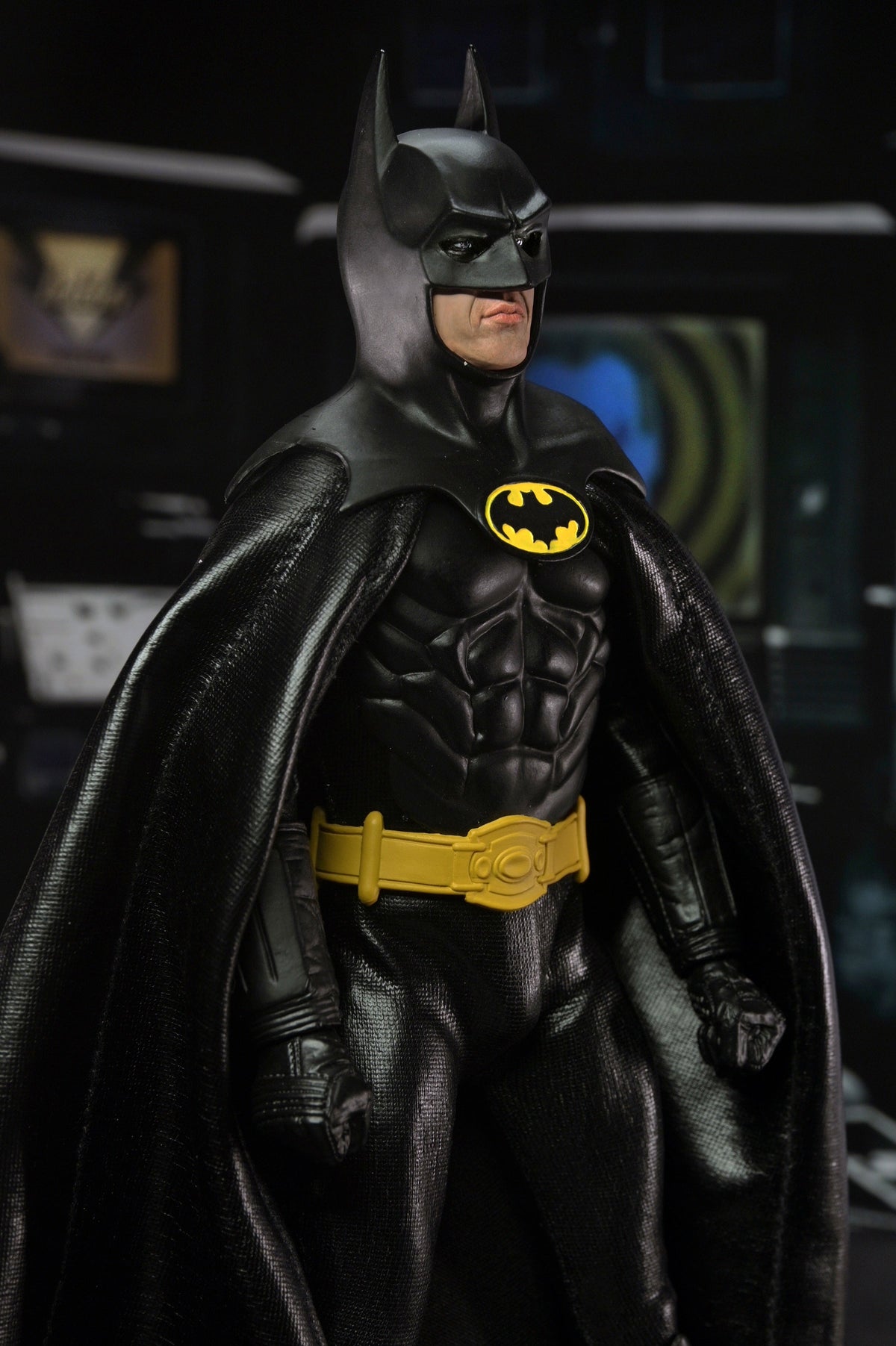 Batman (1989) – Batman Clothed Action Figure Action Figure - Tophatter Daily Deals