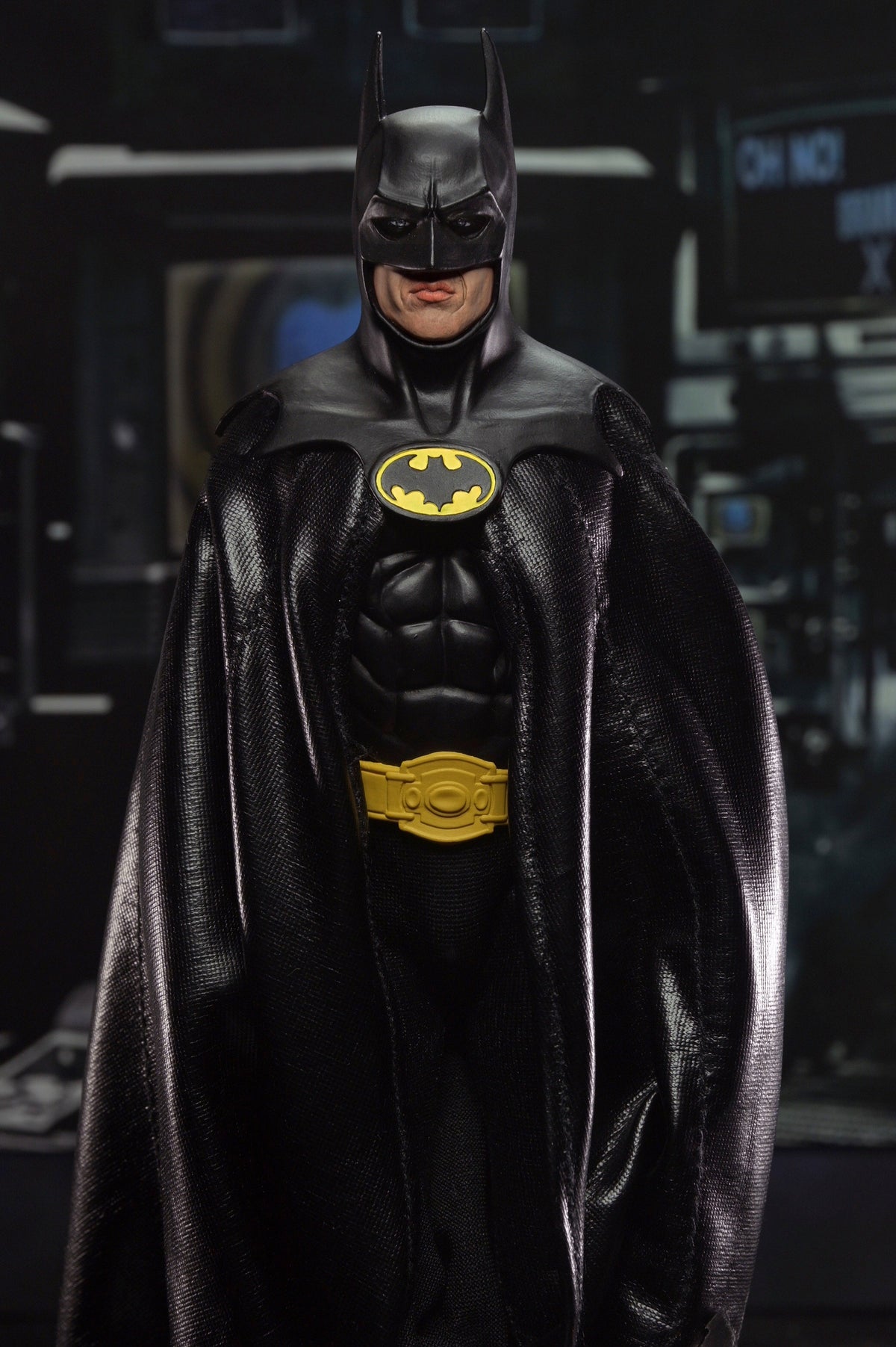 Batman (1989) – Batman Clothed Action Figure Action Figure - Tophatter Daily Deals