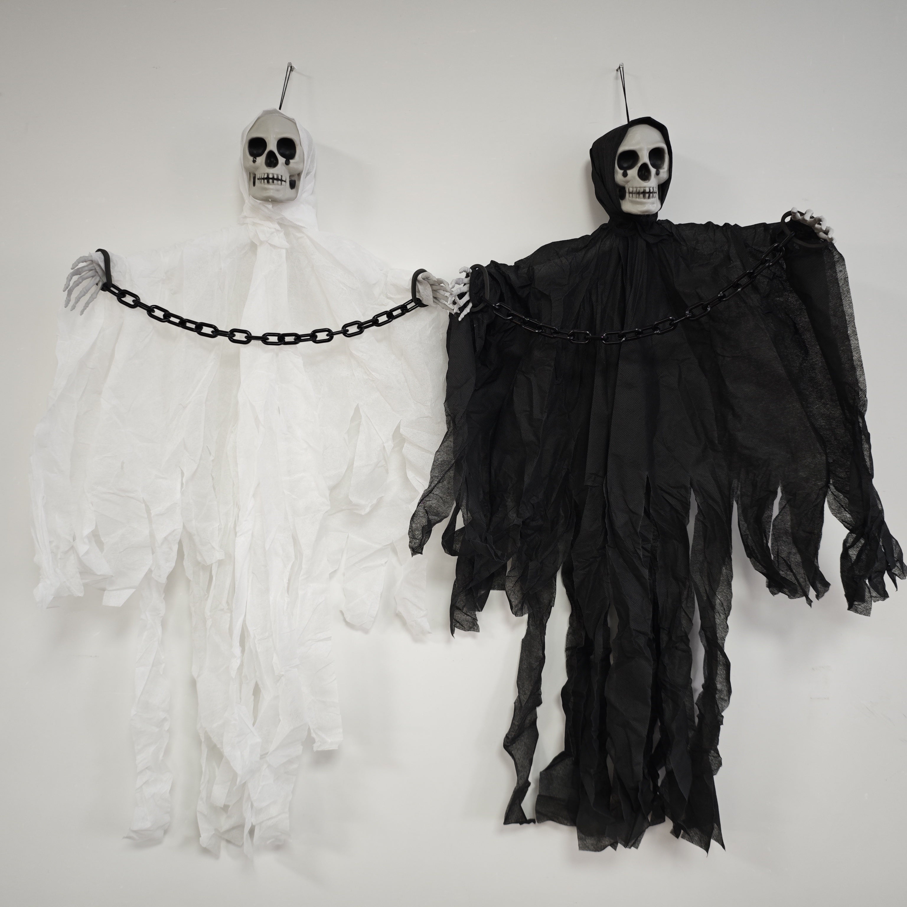 Spooky Halloween Chain Hanging Decor Halloween - Tophatter Daily Deals