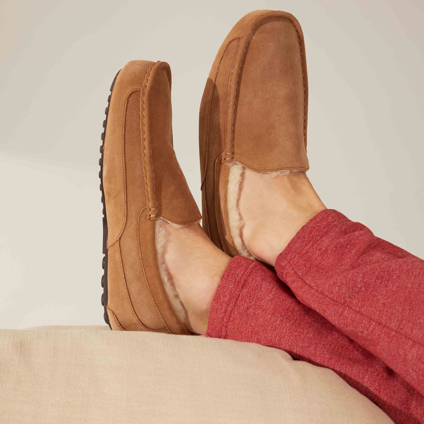 Australian Shearling Tread Men's Moccasin Slippers - Tophatter Daily Deals