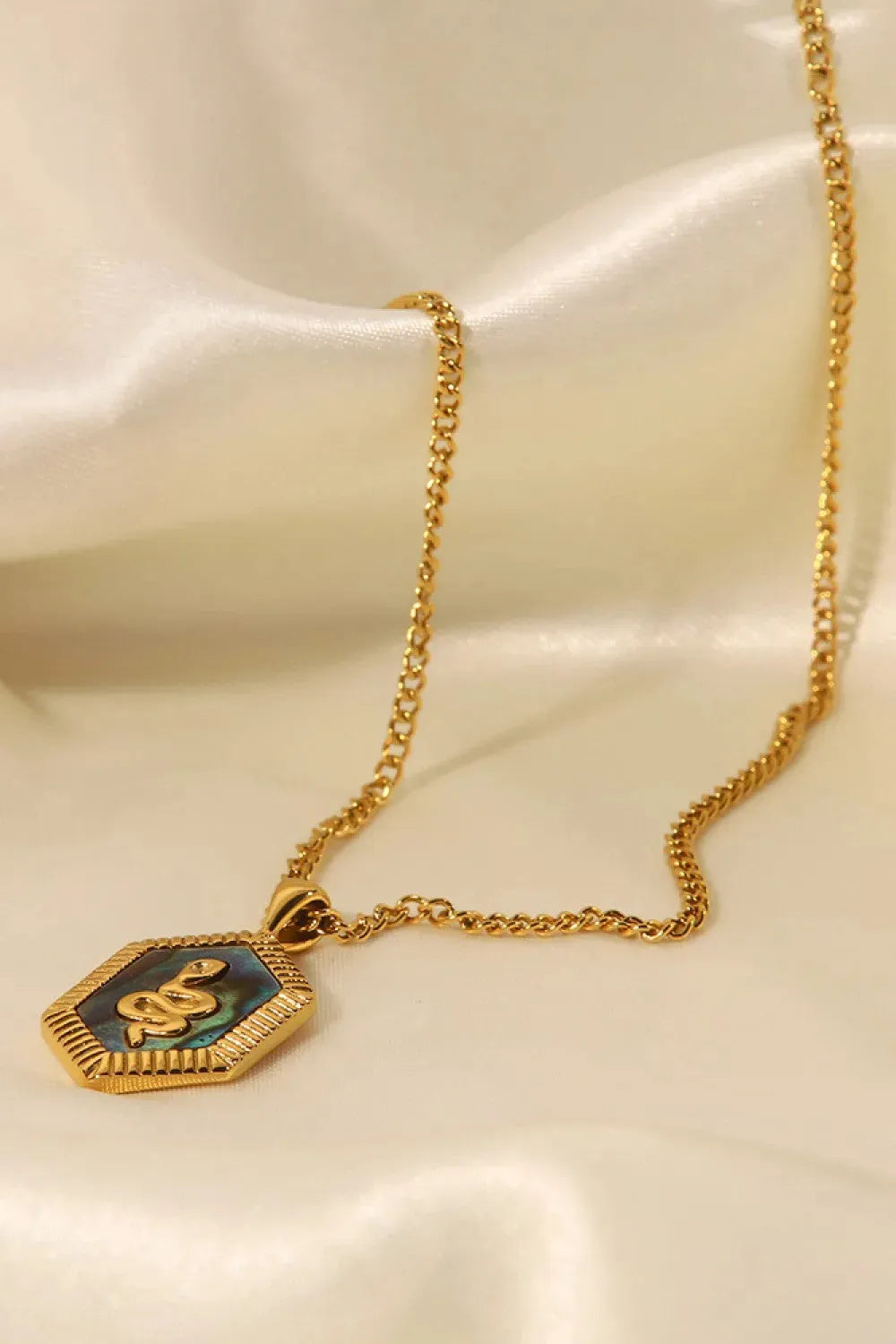 18K Gold Plated Snake Geometric Pendant Necklace Necklaces - Tophatter Daily Deals
