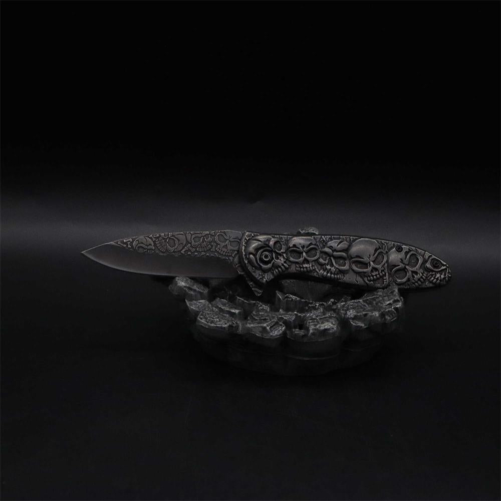 6 Skull Heads Folding Knife - Tophatter Daily Deals