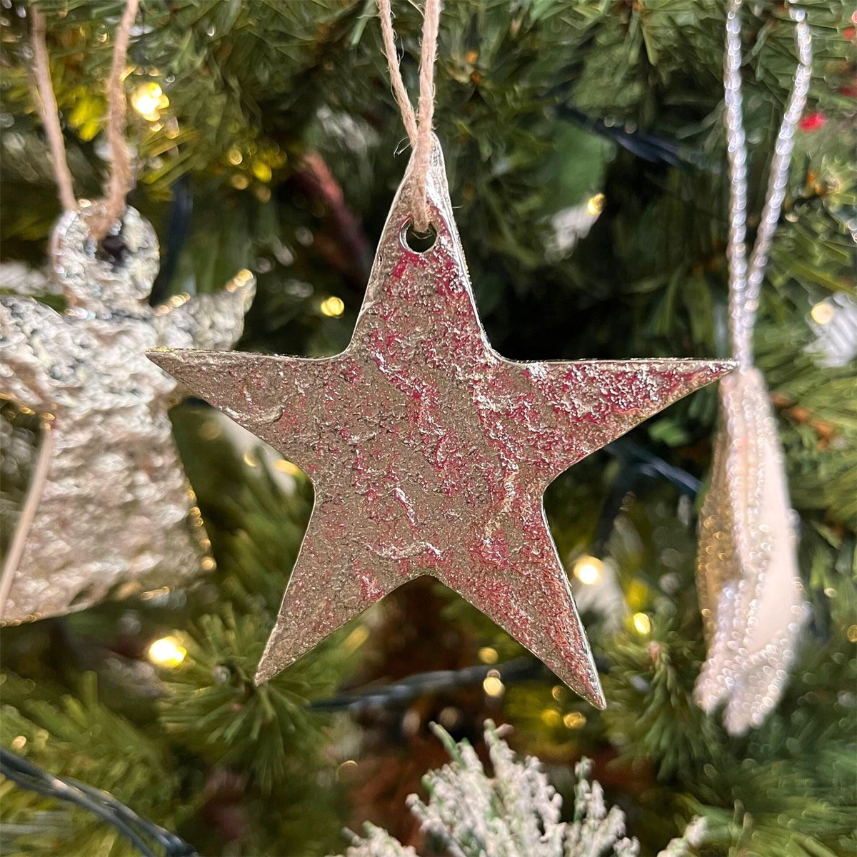 Silver Metallic Christmas Bauble | Hanging Ornament for Christmas Tree - 7cm Baubles - Tophatter Daily Deals