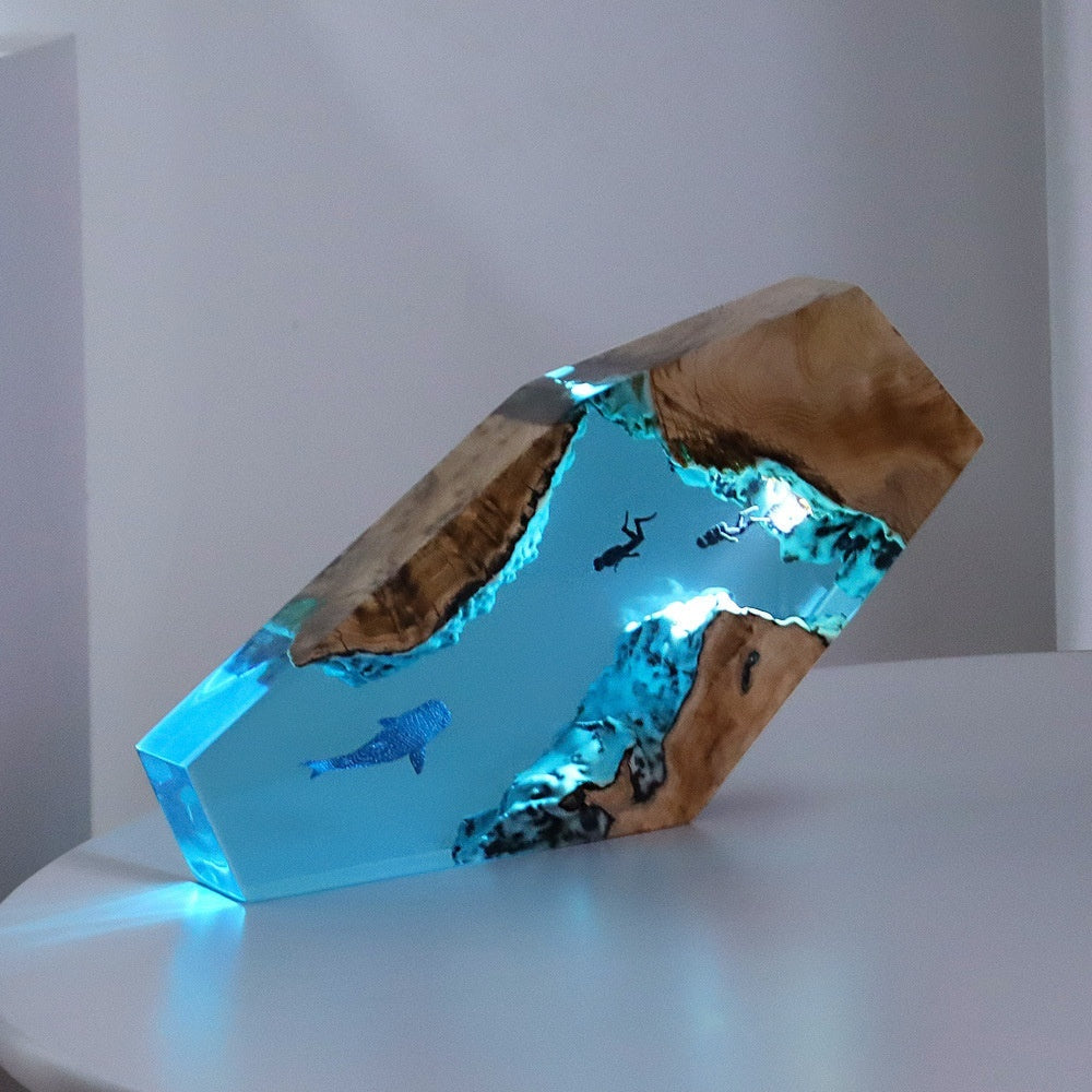Dive Moment Resin Lamp Decor - Tophatter Daily Deals