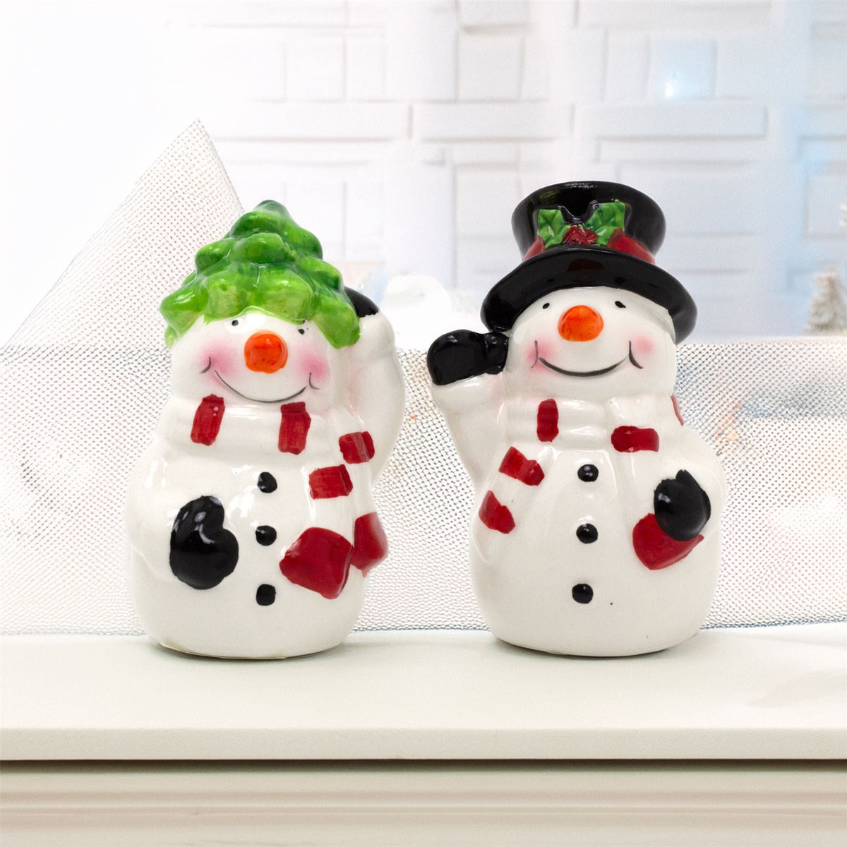 Christmas Snowman Salt & Pepper Pots | Festive Novelty Salt & Pepper Shakers Salt and Pepper Shakers - Tophatter Daily Deals