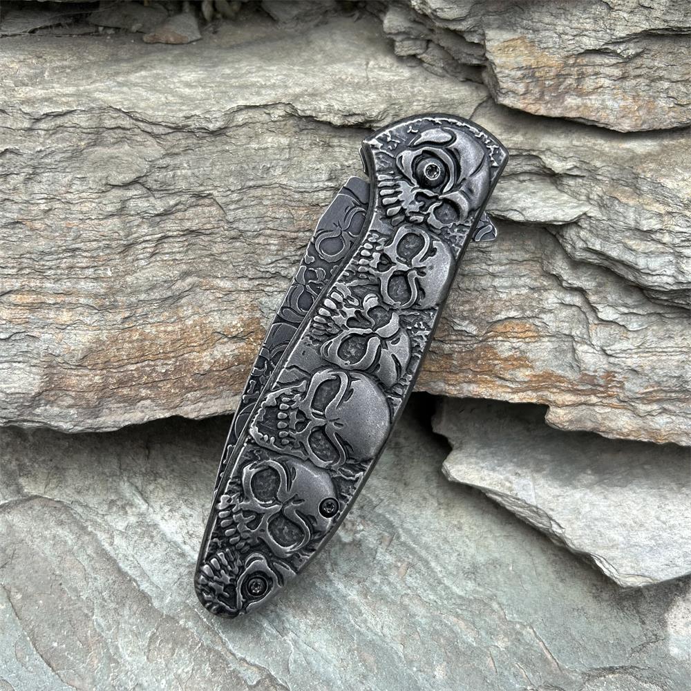 6 Skull Heads Folding Knife - Tophatter Daily Deals