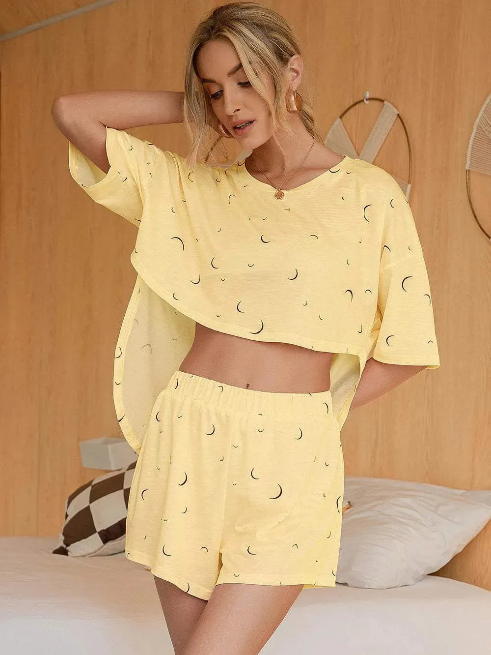 Moon Print T-Shirt and Shorts Lounge Set Loungewear Sets - Tophatter Daily Deals