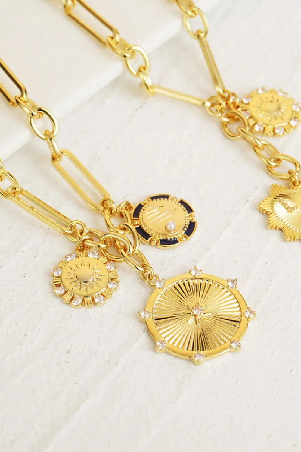 Zircon Sun Pendant Chunky Chain Necklace Necklaces - Tophatter Daily Deals