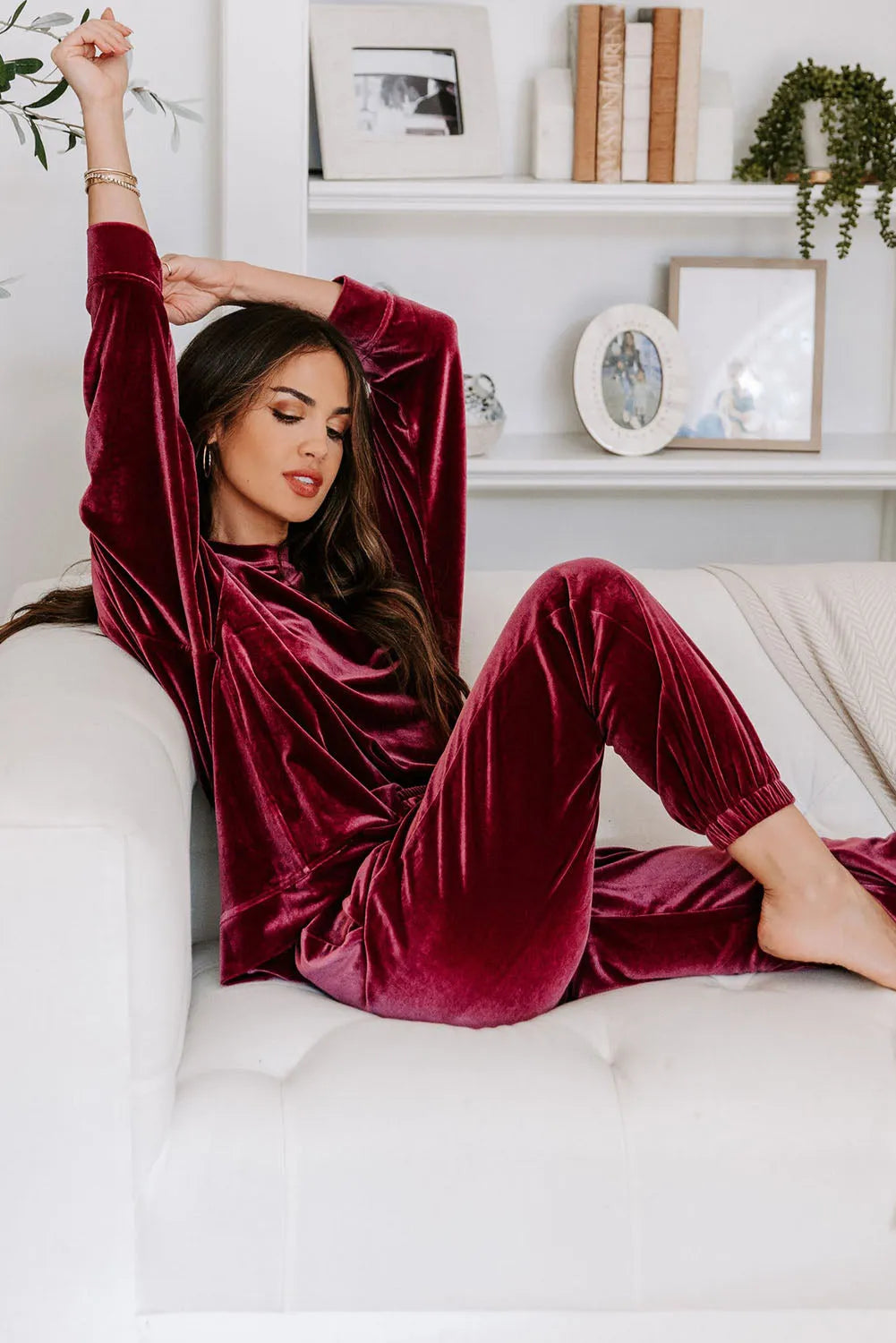 Fiery Red Solid Velvet Two Piece Lounge Set Loungewear & Sleepwear/Loungewear - Tophatter Daily Deals
