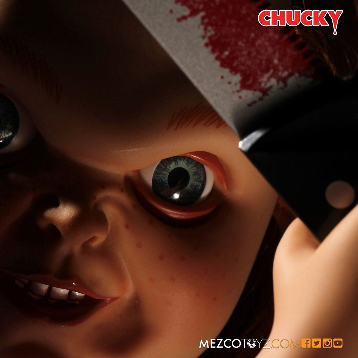 Child's Play - UK Exclusive Talking Chucky (Evil Face) 15" MDS Megascale Collectible Figure - Tophatter Daily Deals