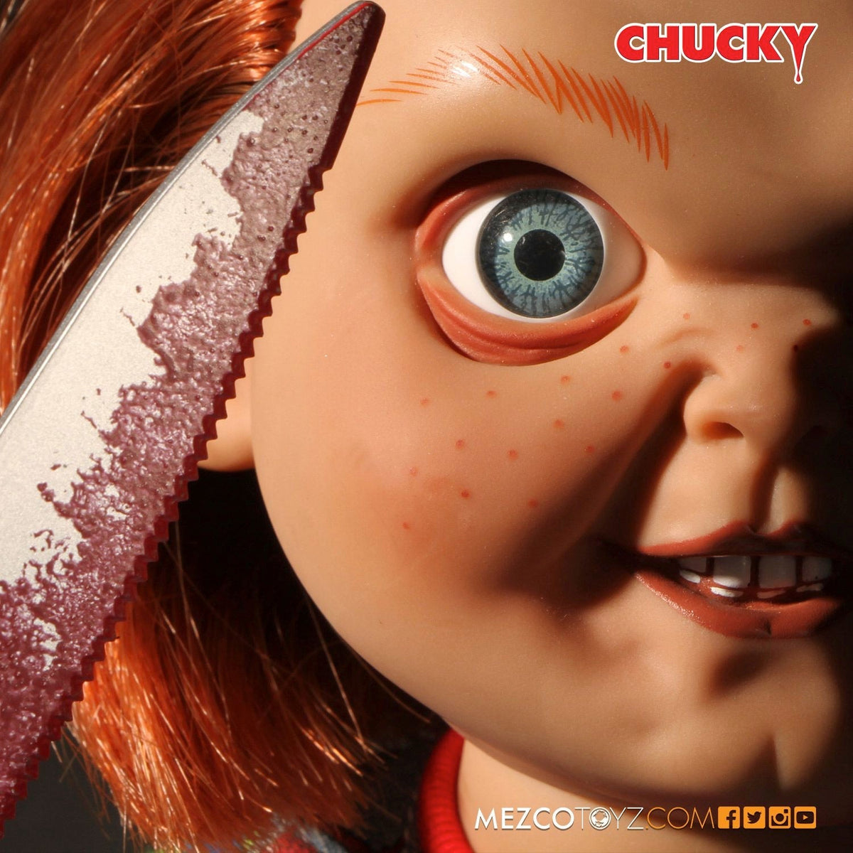 Child's Play - UK Exclusive Talking Chucky (Evil Face) 15" MDS Megascale Collectible Figure - Tophatter Daily Deals
