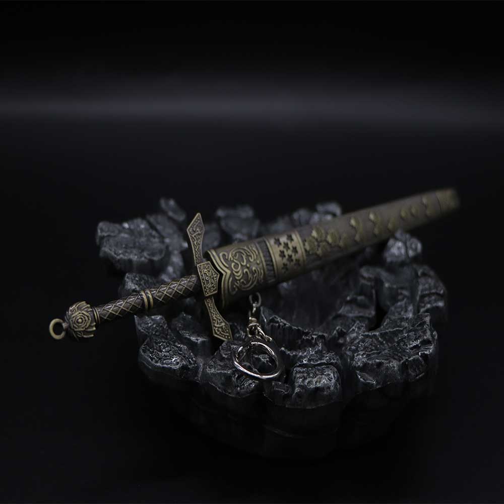 Giant Sword Of Exiled Knight - Tophatter Daily Deals