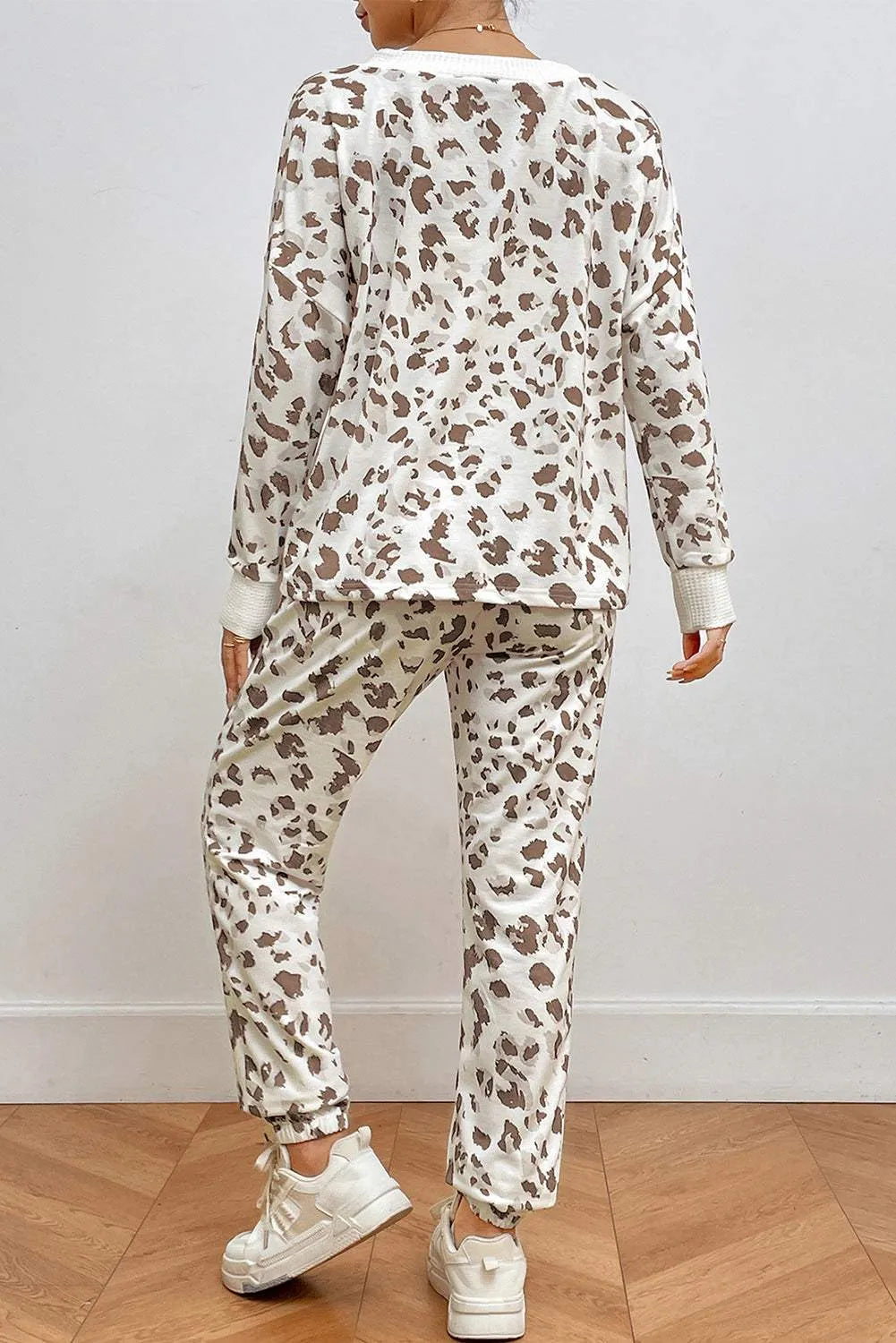 Leopard V-Neck Top and Pants Lounge Set Loungewear Sets - Tophatter Daily Deals