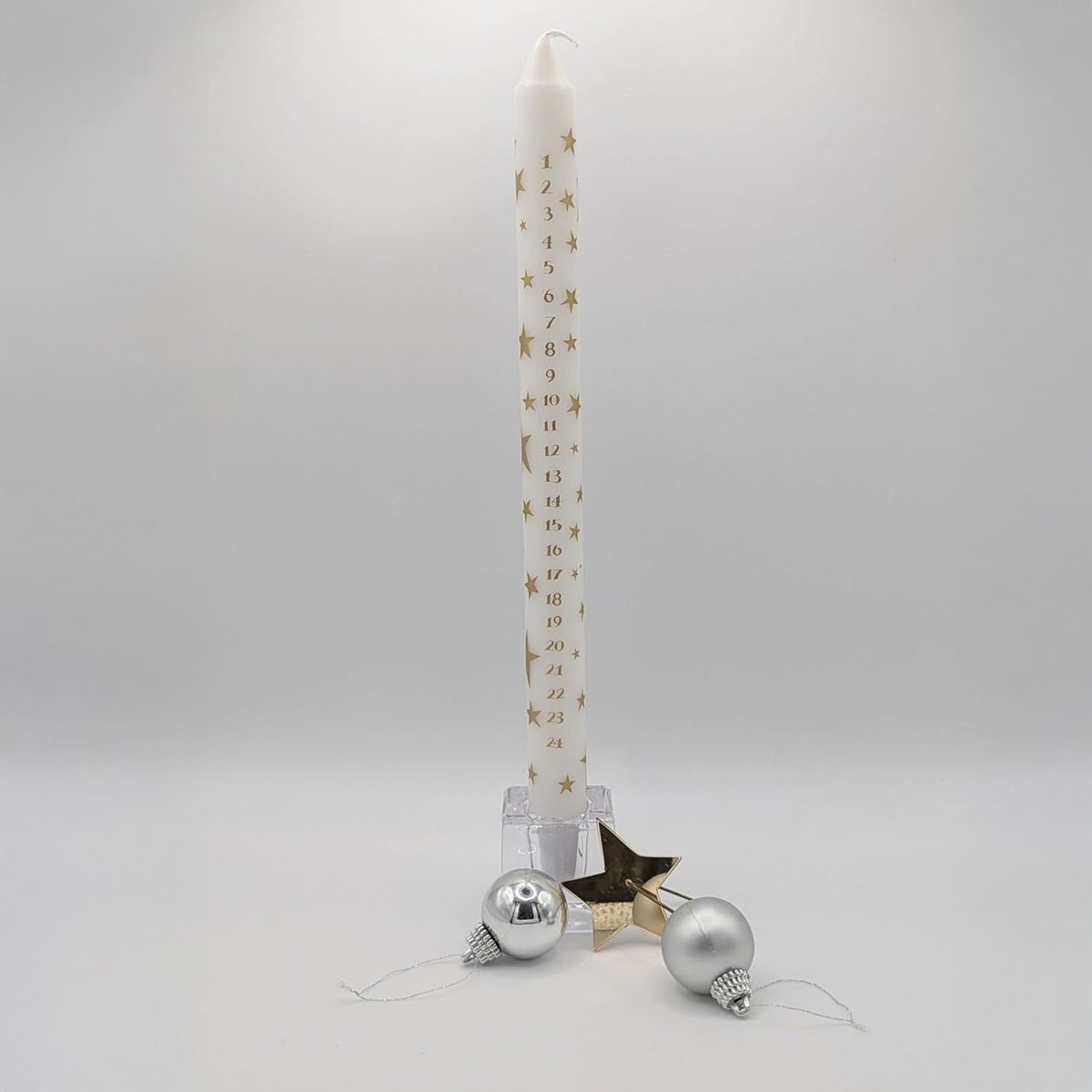 Gold Star Advent Dinner Candle | Numbered Christmas Calendar Candle - 29cm Advent Candle - Tophatter Daily Deals