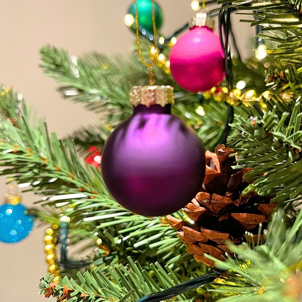 Box Of 25 Multicoloured Mini Glass Christmas Baubles Tree Decorations - 3.5cm Baubles - Tophatter Daily Deals