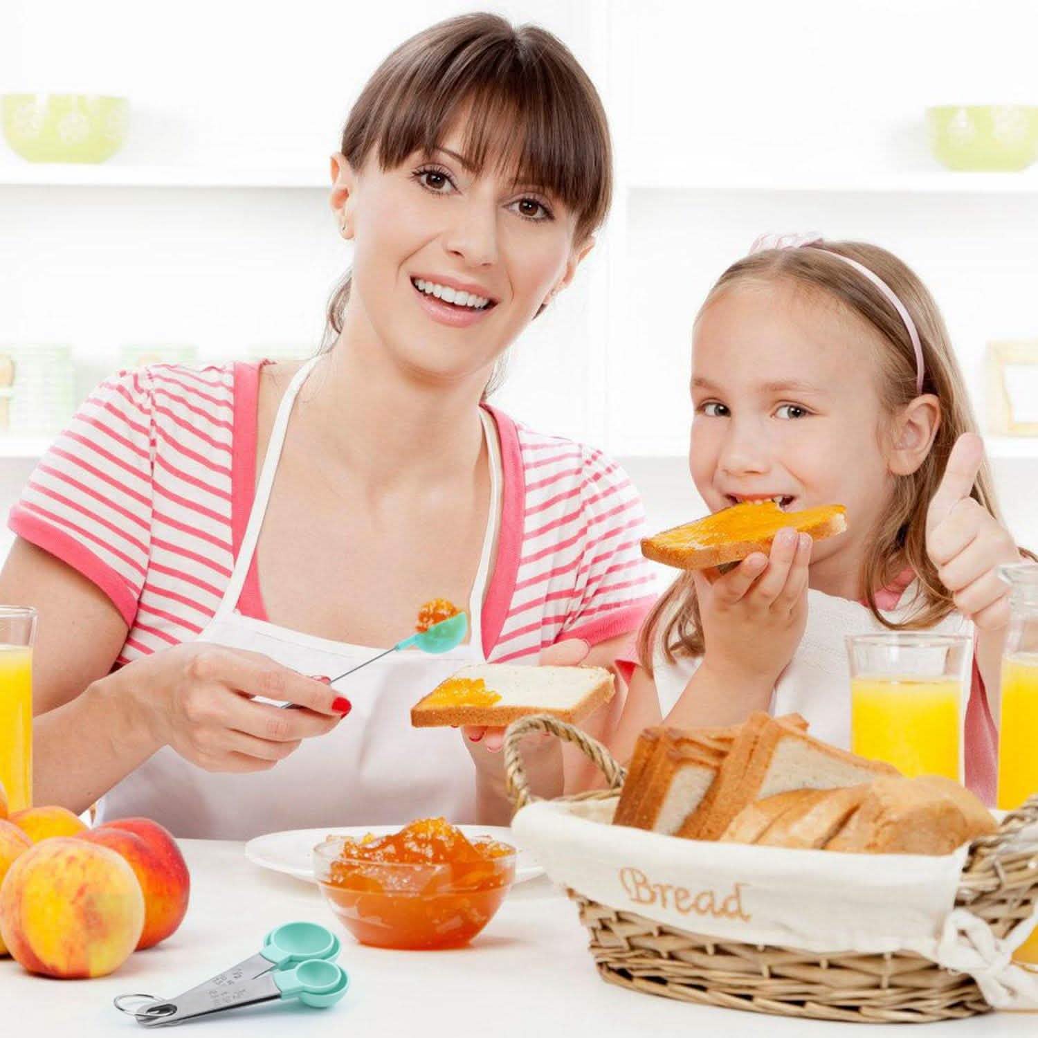 8-Piece Set: Plastic Measuring Spoon Cups Kitchen Tools & Gadgets - Tophatter Daily Deals