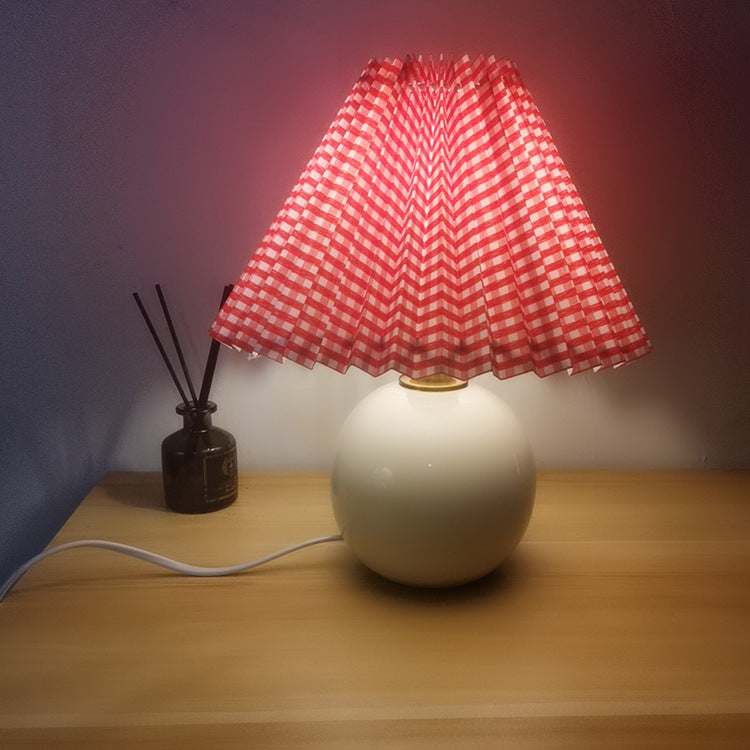 Bedside table lamp decoration Red US220V 0 - Tophatter Daily Deals