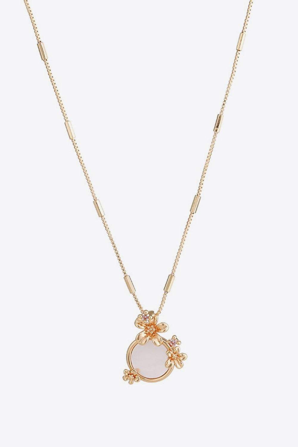 White Mother-Of-Pearl Flower Pendant Copper Necklace Gold One Size Necklaces - Tophatter Daily Deals