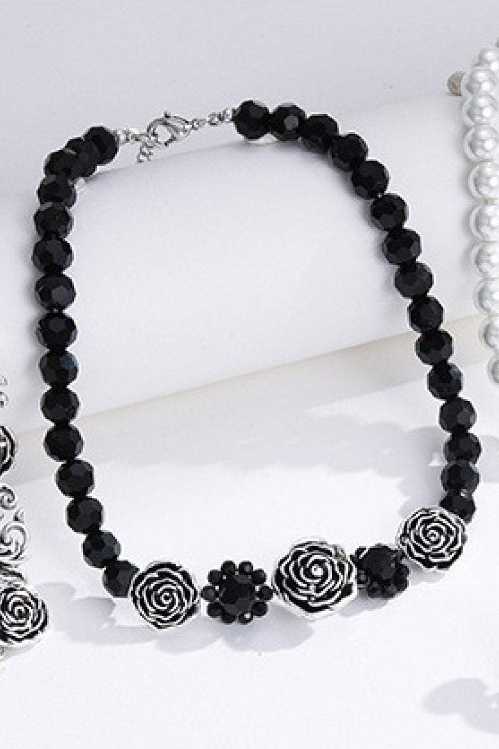 Rose Beaded Lobster Clasp Necklace Necklaces - Tophatter Daily Deals