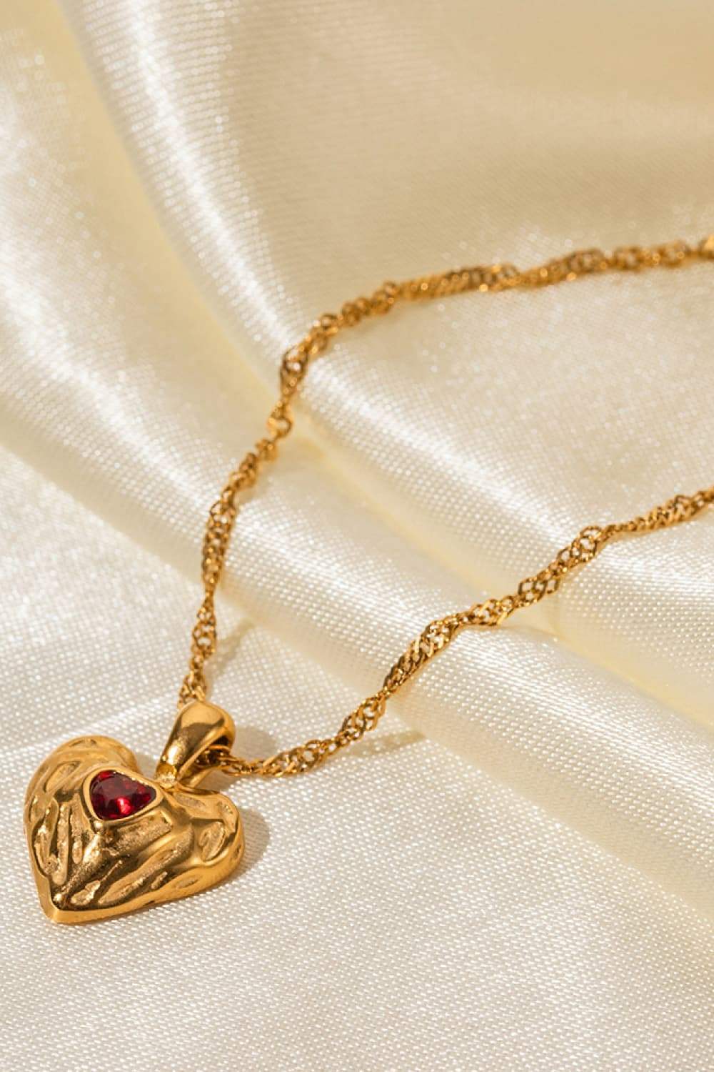 Heart Pendant Stainless Steel Necklace Necklaces - Tophatter Daily Deals