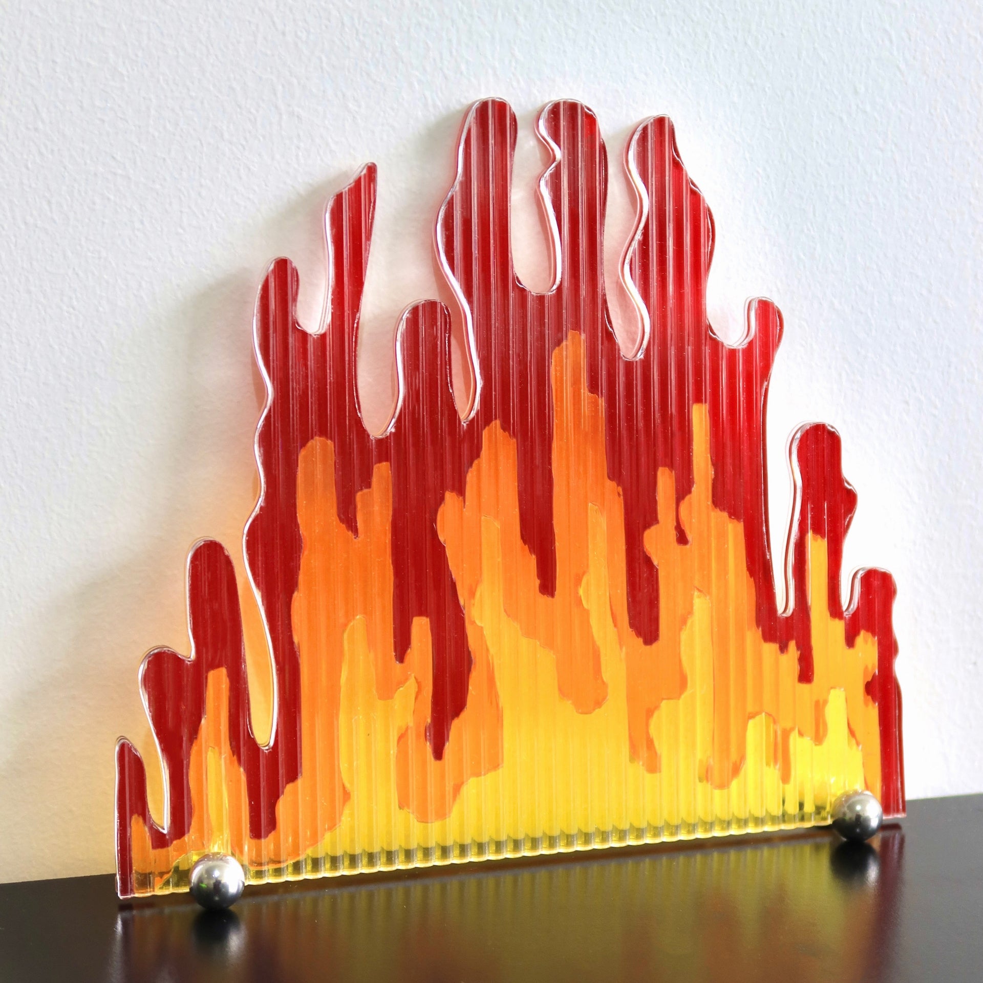 Acrylic Flame Table Ornament Medium 0 - Tophatter Daily Deals