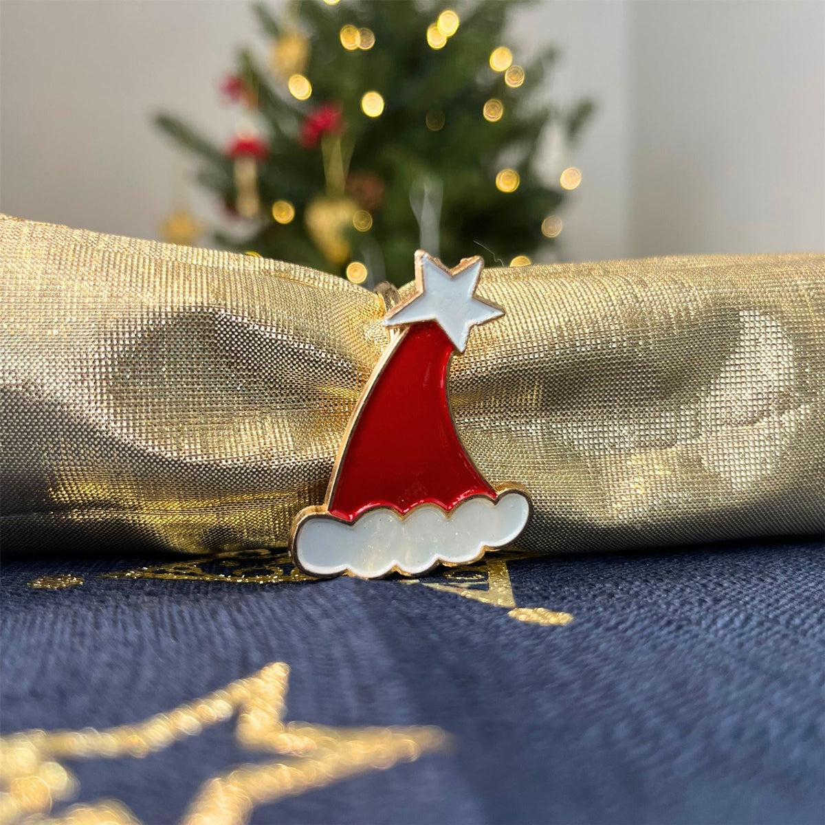 Set of 4 Santa Hat Christmas Napkin Rings | 4 Novelty Napkin Holders for Xmas Napkin Rings - Tophatter Daily Deals