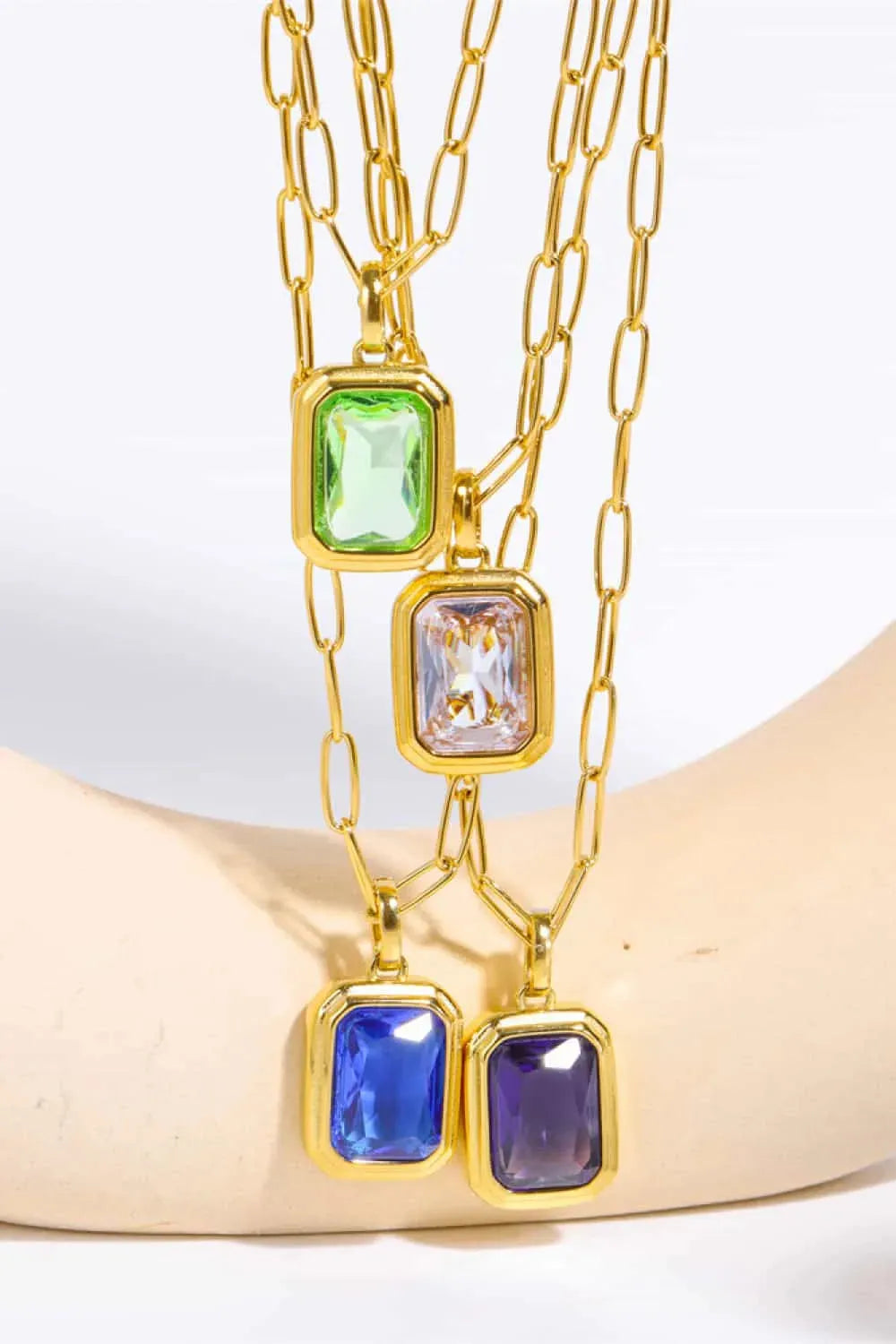 Zircon 18K Gold-Plated Geometrical Shape Pendant Necklace Necklaces - Tophatter Daily Deals