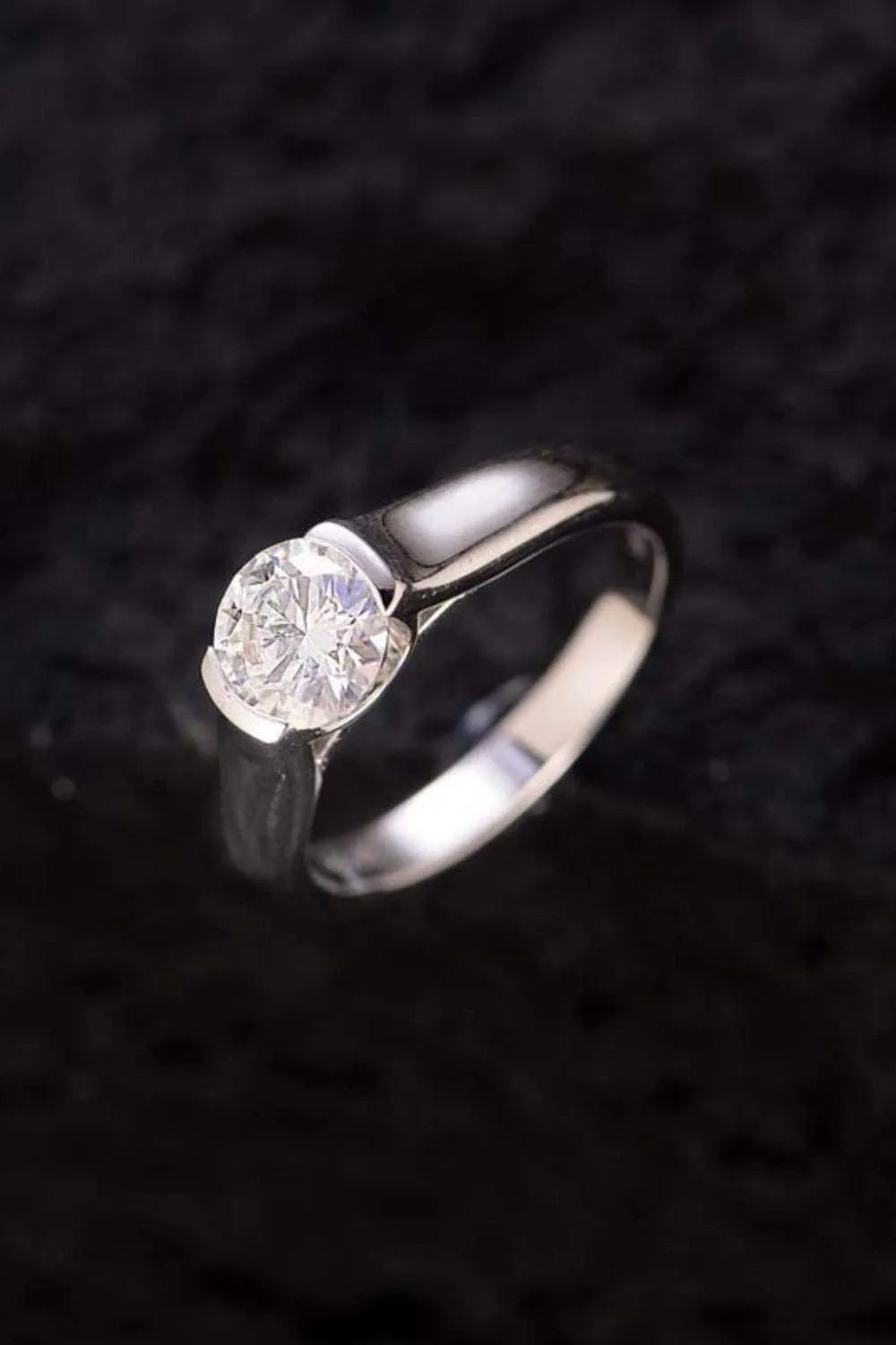 1.5 Carat Moissanite 925 Sterling Silver Ring 1 Carat - Tophatter Daily Deals