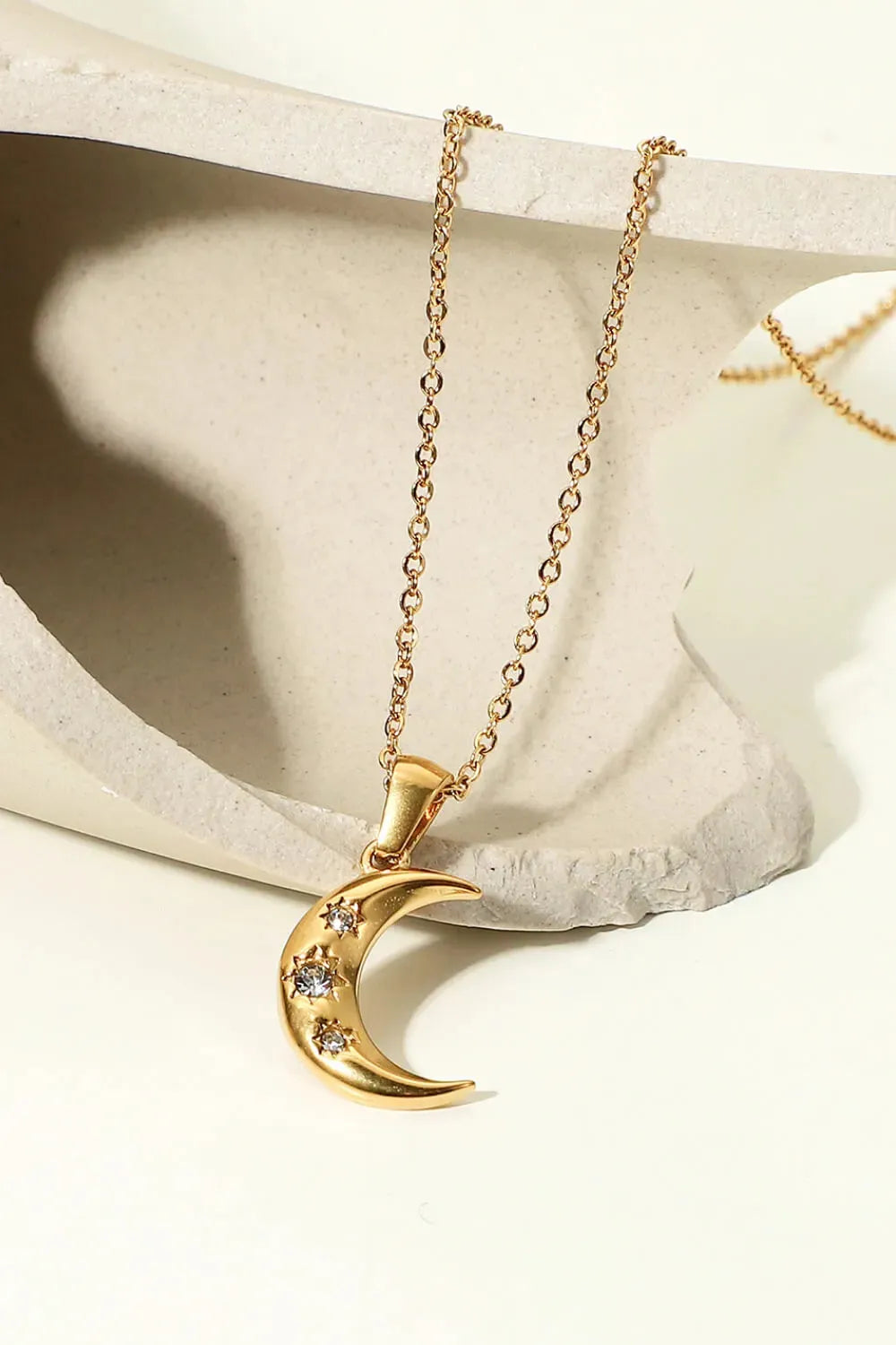 18K Gold Plated Inlaid Zircon Moon Pendant Necklace Necklaces - Tophatter Daily Deals