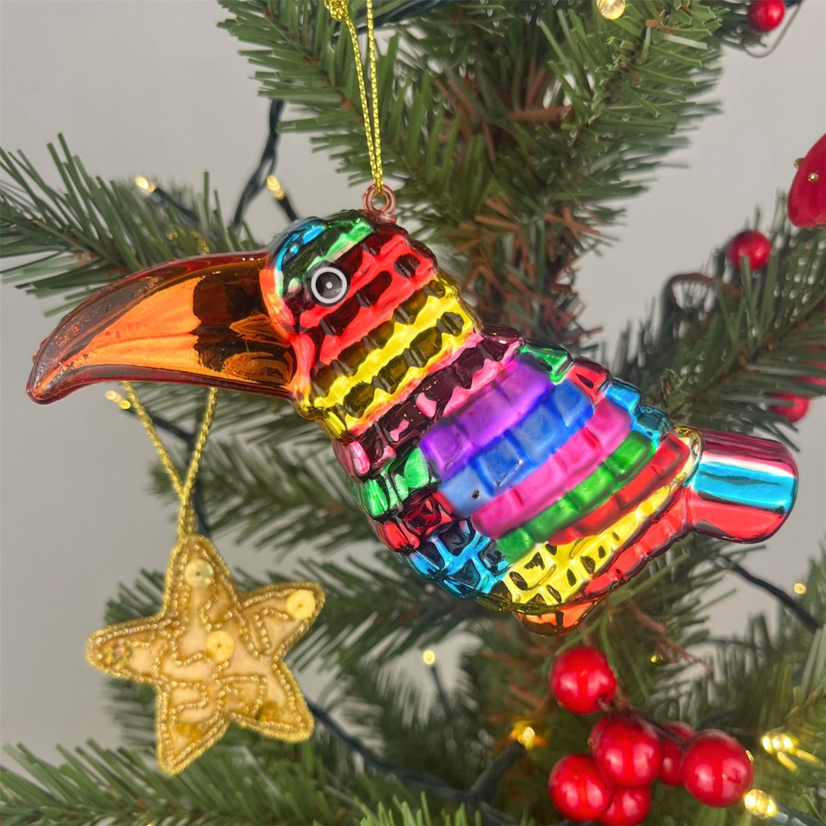 Rainbow Toucan Christmas Bauble | Tropical Bird Christmas Tree Ornament - 12cm Baubles - Tophatter Daily Deals
