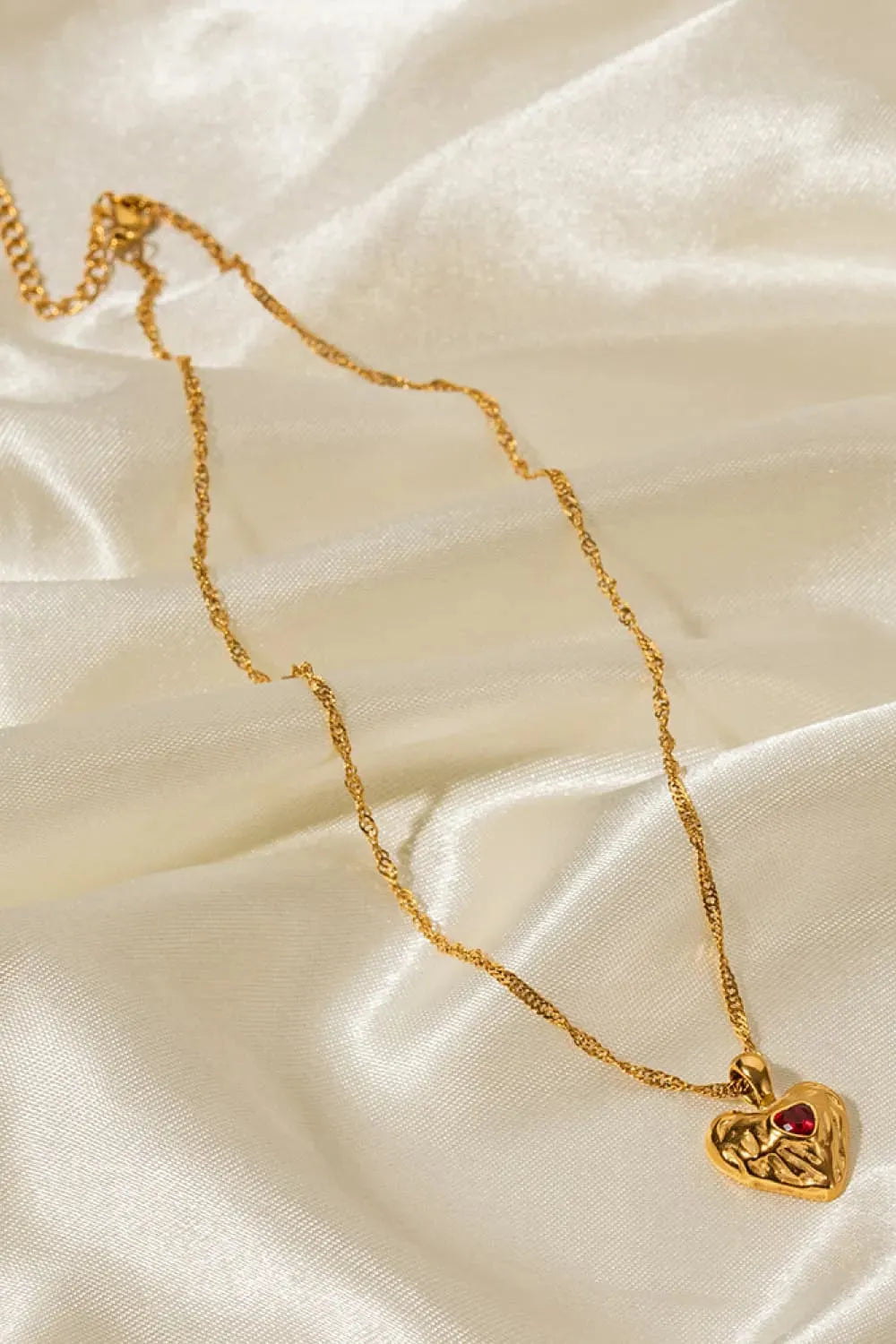 Heart Pendant Stainless Steel Necklace Necklaces - Tophatter Daily Deals