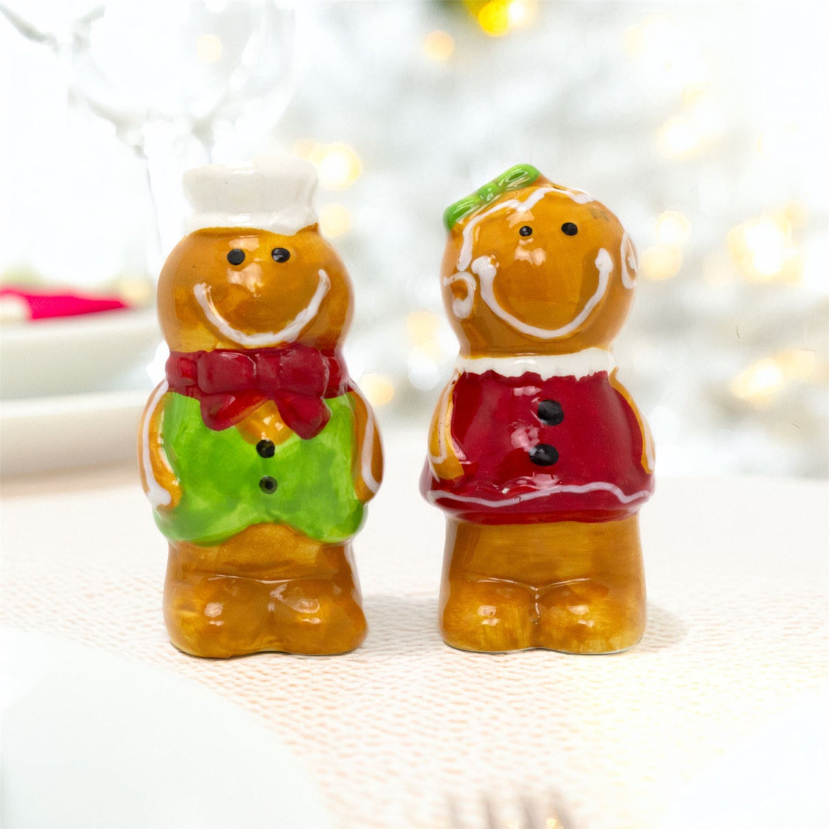 Christmas Gingerbread Salt & Pepper Pots | Festive Novelty Salt & Pepper Shakers Salt and Pepper Shakers - Tophatter Daily Deals